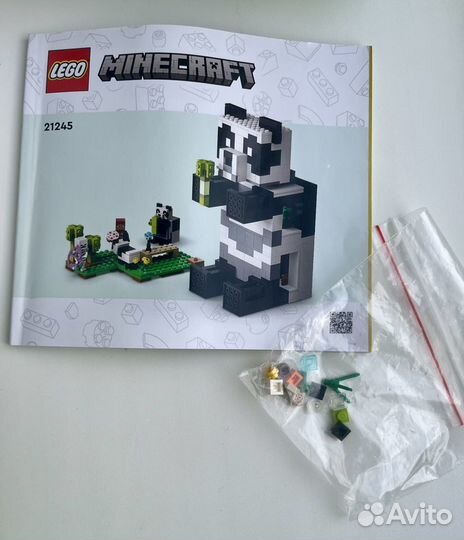 Lego Minecraft 21245 Пристанище панд