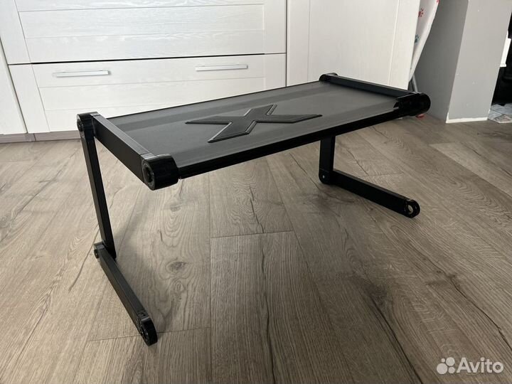 Складной столик для ноутбука