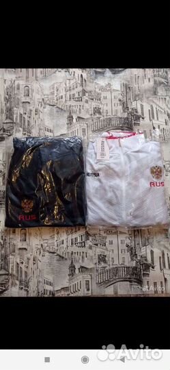 Спортивные костюмы 