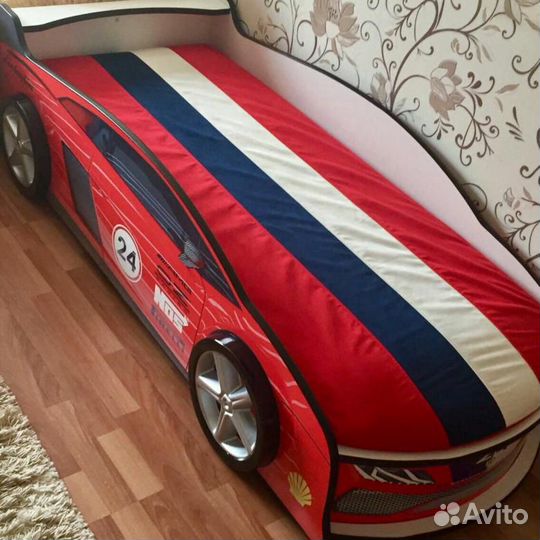 Детская кровать машина 