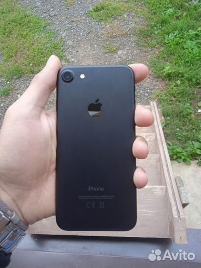 iPhone 7, 32 ГБ