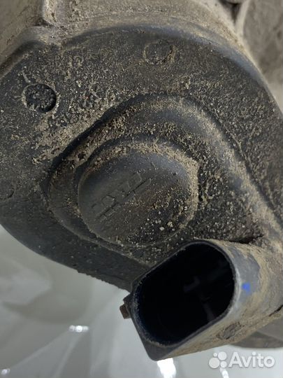 Суппорт тормозной задний правый VAG