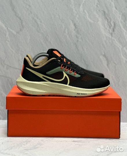 Кроссовки мужские Nike