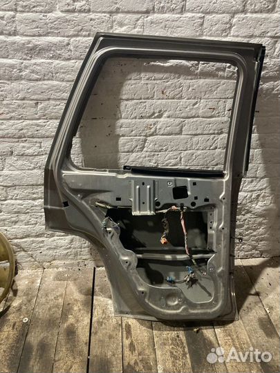 Дверь задняя левая Chevrolet Trail Blazer 1