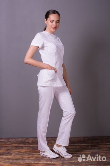 Медицинский костюм женский
