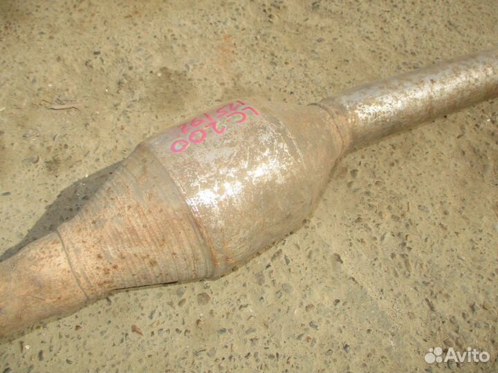 Приемная труба глушителя Toyota Land Cruiser 200