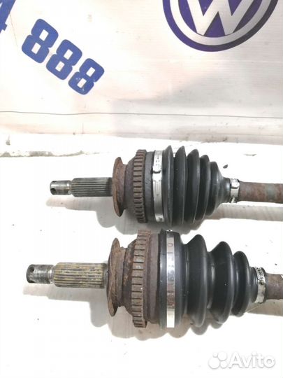 Привод передний правый Hyundai Sonata Ef