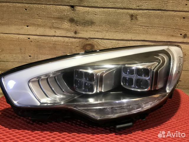 Фара левая Kia Quoris