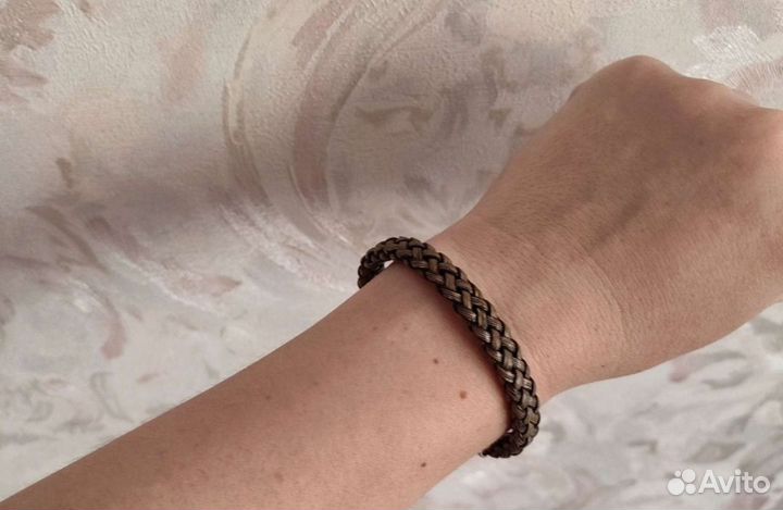 Кожаный браслет плетеный