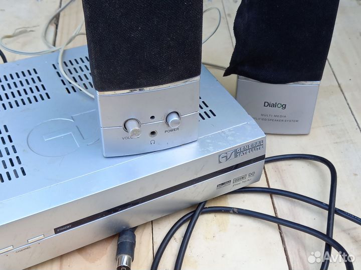 Ресивер спутниковый приемник