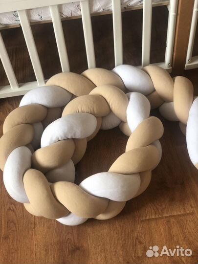 Бортик коса в кроватку