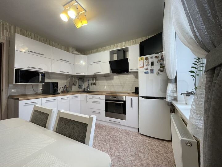 2-к. квартира, 54,1 м², 1/9 эт.