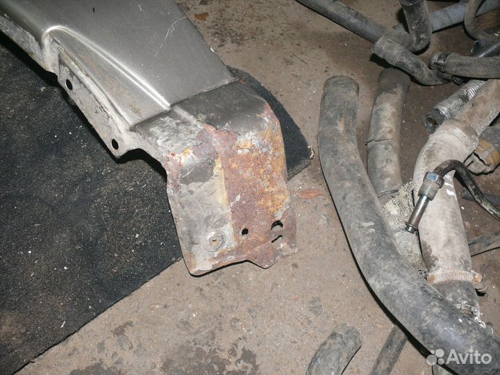 Крыло левое Mitsubishi Galant 2002