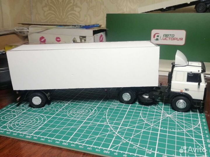 Полуприцеп рефрижератор 1/43