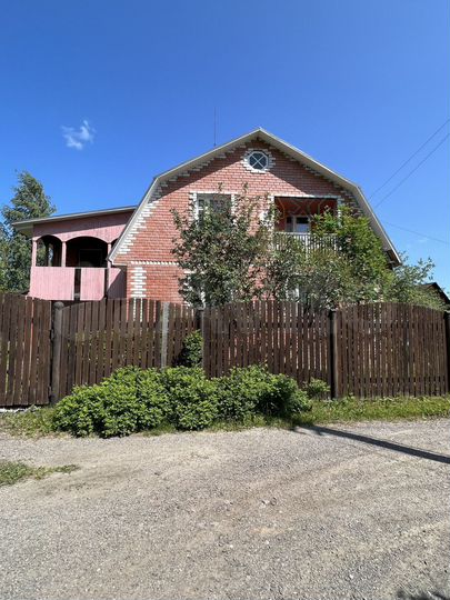Дом 200 м² на участке 10 сот.