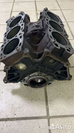 Блок двигателя Mitsubishi pajero 2 3.5 6g74