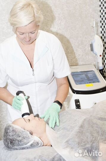 Процедура микроигольчатого РФ лифтинга