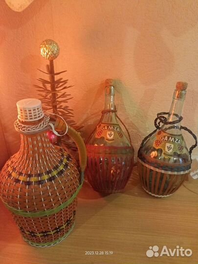 Бутыли винные в оплётке