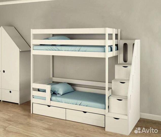 Двухярусная кровать