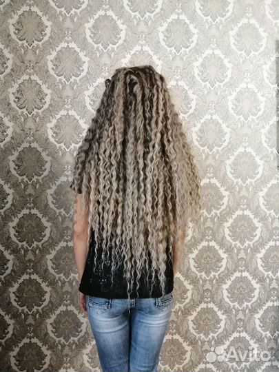 Модель на дредокудри