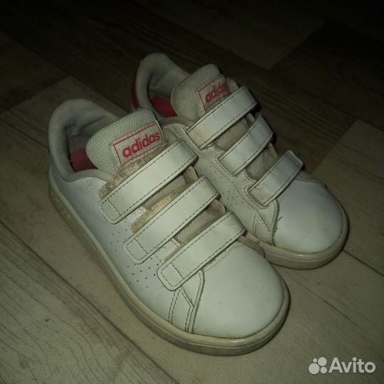 Кроссовки adidas для девочки