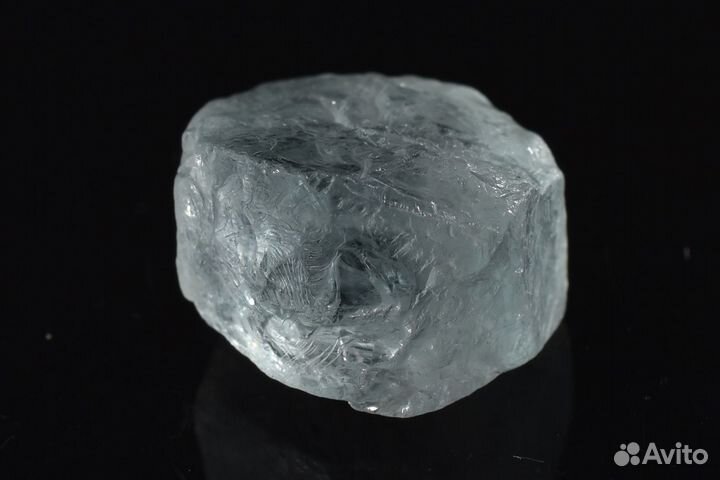 Прозрачный аквамарин. Лот №690