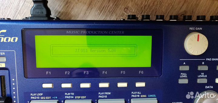 Сэмплер Akai MPC 1000