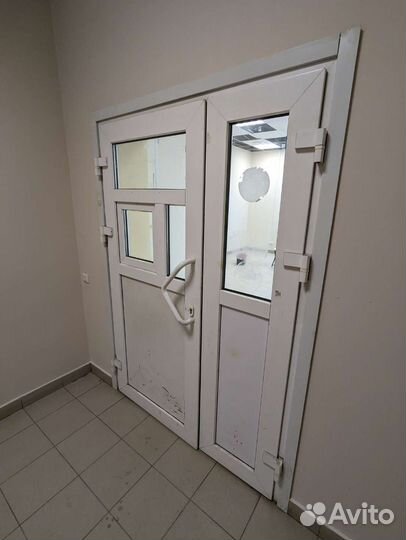 Дверь входная пластиковая для магазина/бизнеса