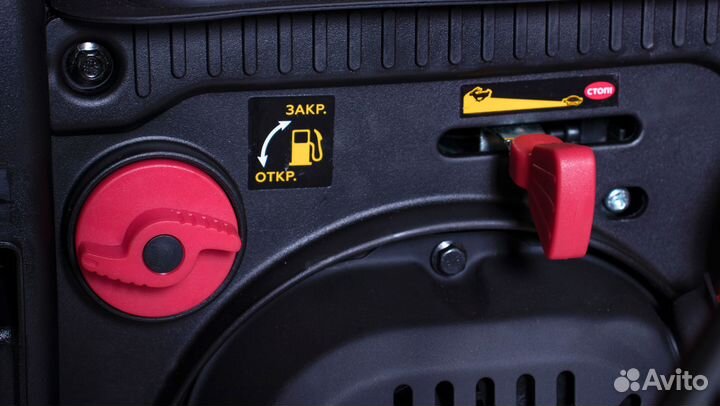 Снегоуборщик бензиновый Champion ST761E