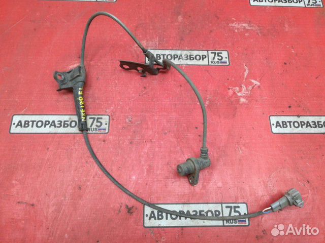 Датчик abs передний левый Toyota Corolla NZE120