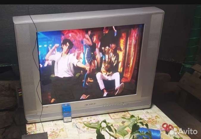 Телевизор samsung