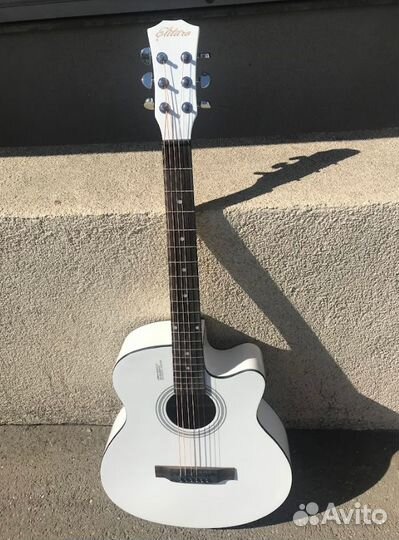 Акустическая гитара новая