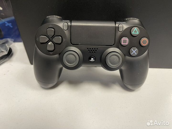 Sony PS4 Pro 7208b /Идеальное Состояние