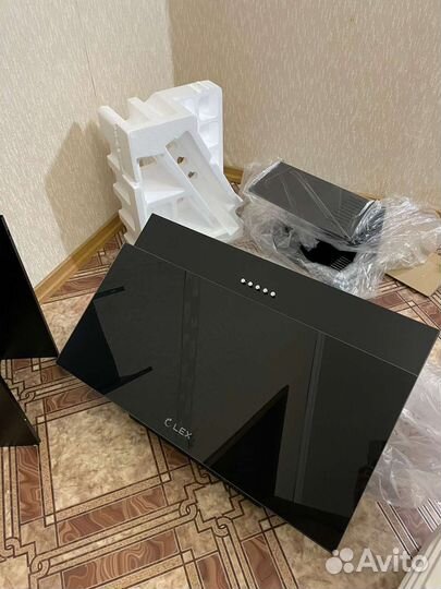 Наклонная вытяжка Lex Luka 600