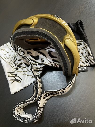 Горнолыжная маска Oakley