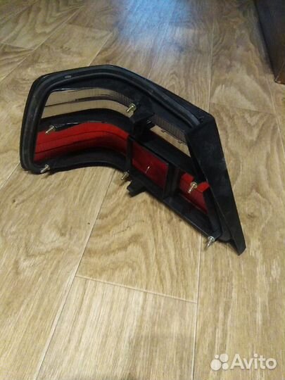 Задний фонарь мерс 124