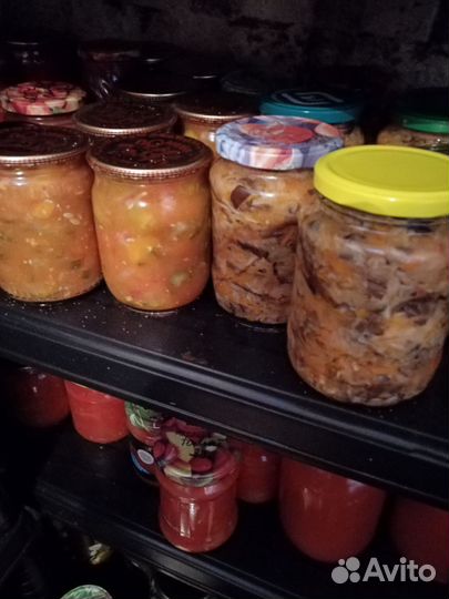 Салаты, лечо, солянка грибная