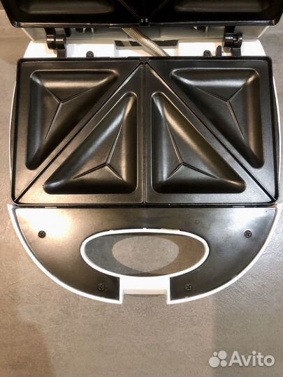 Сэндвичница/бутербродница sinbo SSM 2520 T