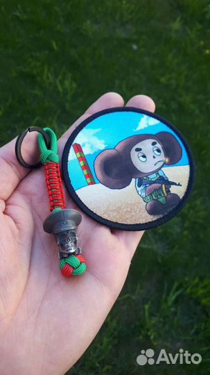 Брелок (темляк из паракорда)