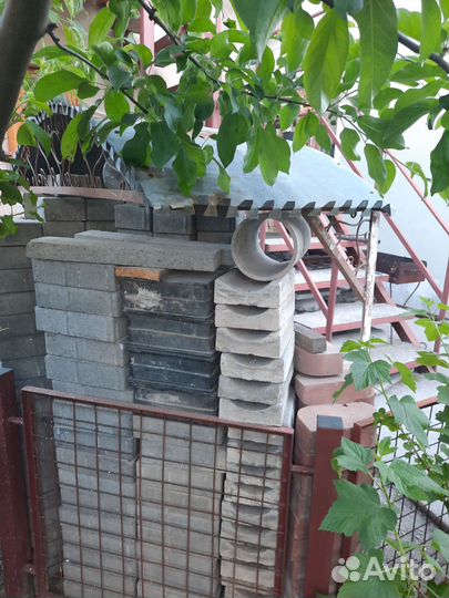 Козырек над крыльцом