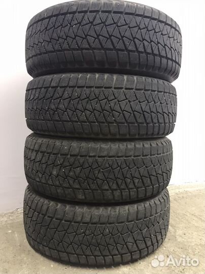 Bridgestone Blizzak DM-V2 225/55 R18 98T