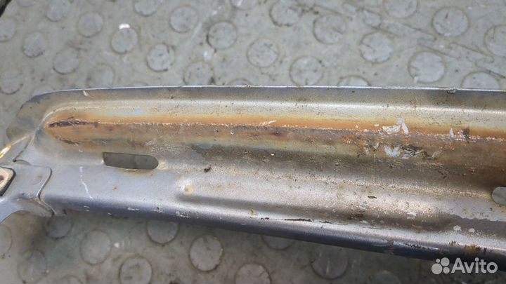 Усилитель бампера Lexus LX, 2000