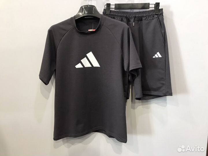 Костюм шорты и футболка adidas