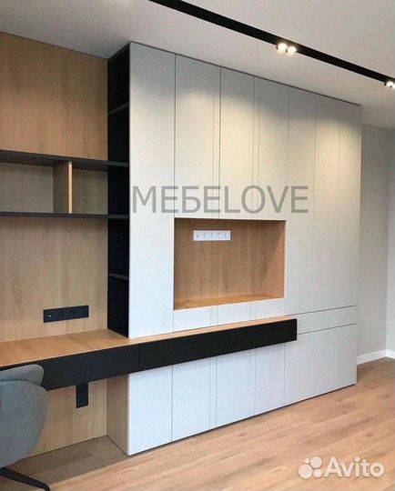 Шкаф распашной на заказ в рассрочку в прихожую