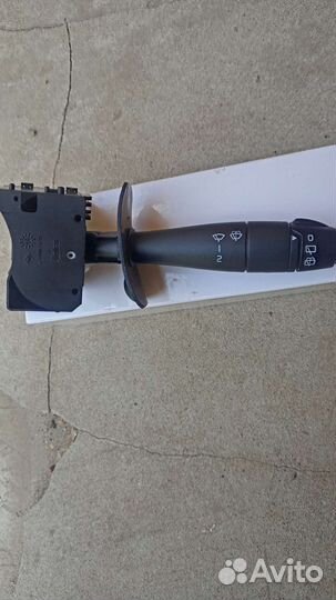 Подрулевой переключатель на LADA largus