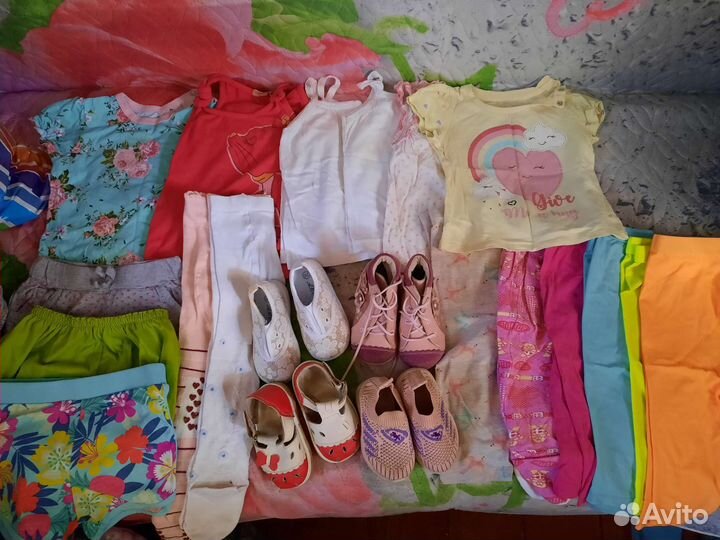 Одежда на девочку с рождения до 1.5 лет