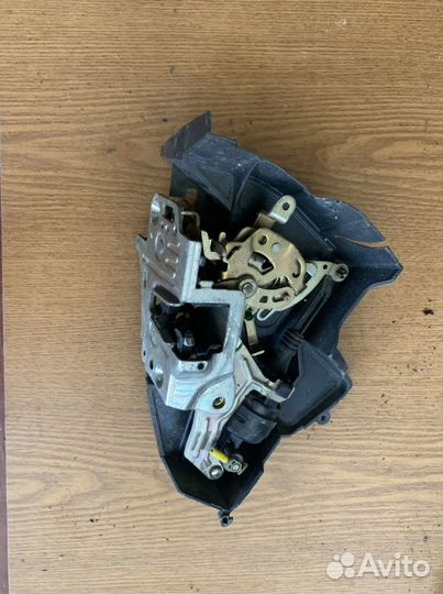 Замок задний левый Mercedes Benz W202