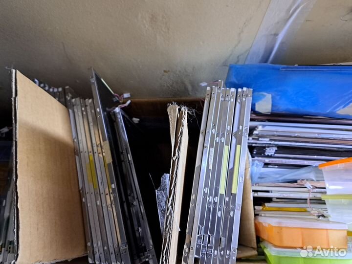 Продаю Б\У матрицы для ноутбука