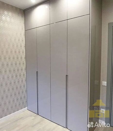 Встраиваемый шкаф