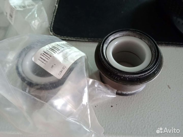 Сайлентблок рычага 544534B000